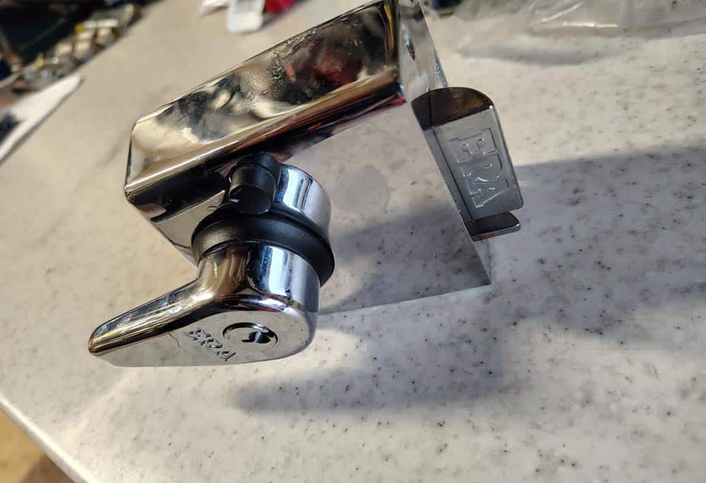 Hi Security Auto locking Nightlatch