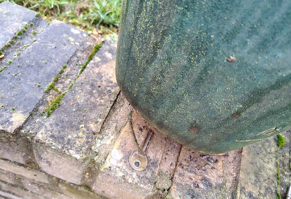should you hide a key on your property