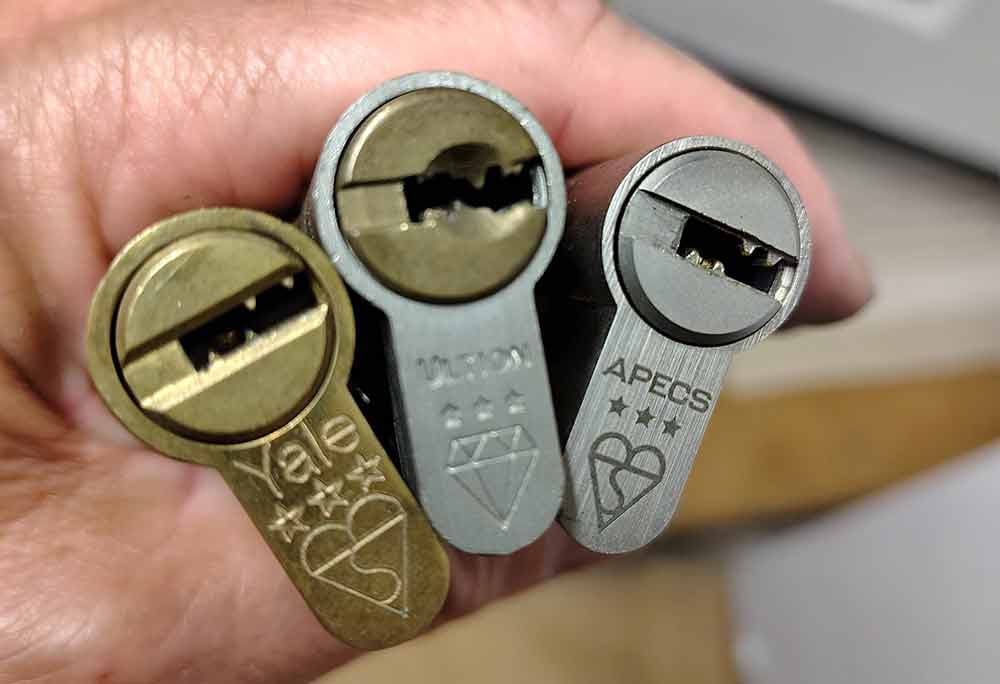 3 star anti snap locks