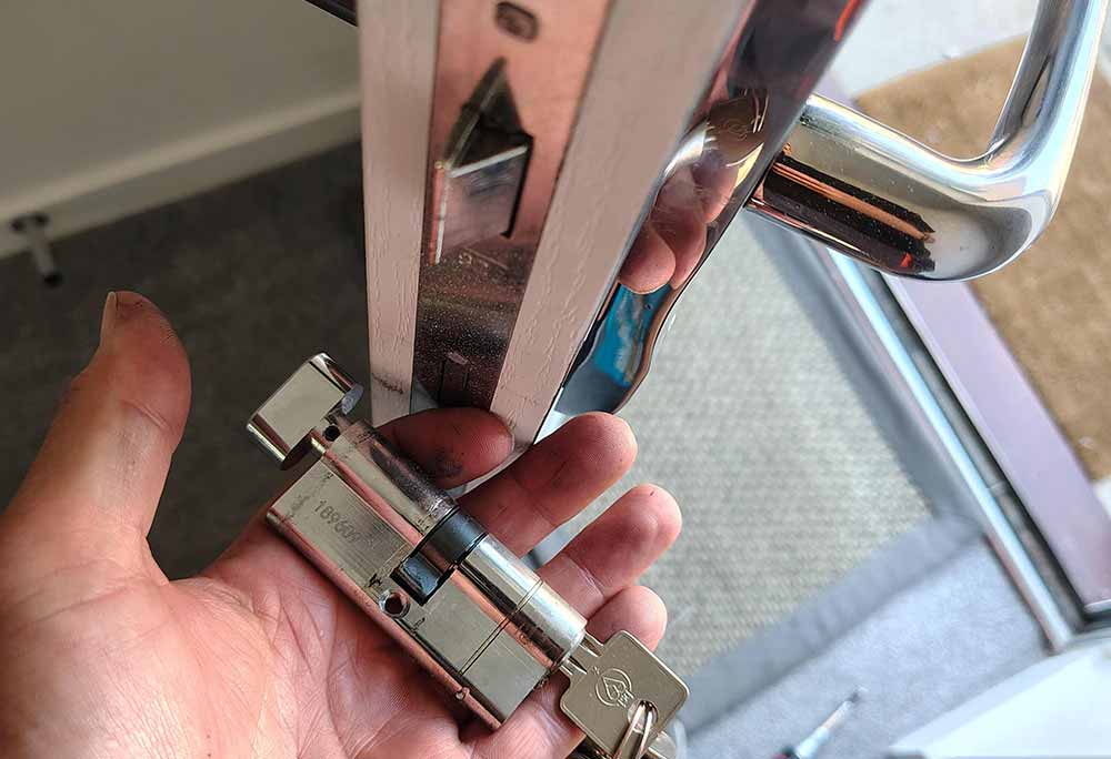 Common Multi-Point Locking Mechanism Problems